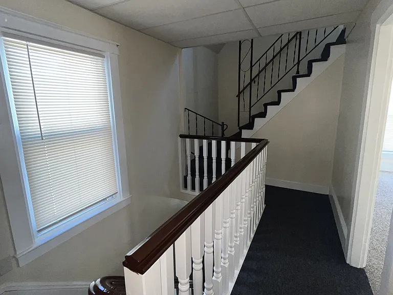 10 Ash St #2 — Photo 3