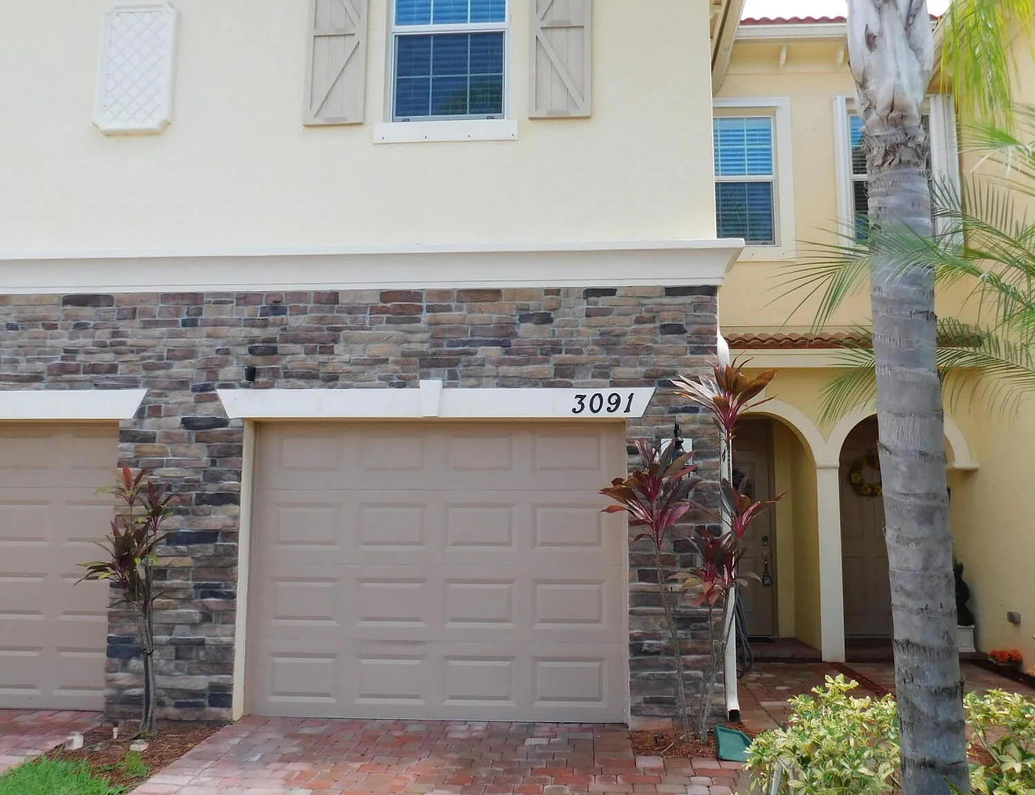 3 bed, 2.5 bath, 1564 sqft, $2,700 — Photo 1