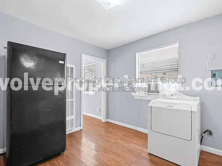 2020 Vinton Ave — Photo 7