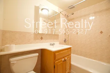 Rented by Street Realty Brokerage LLC