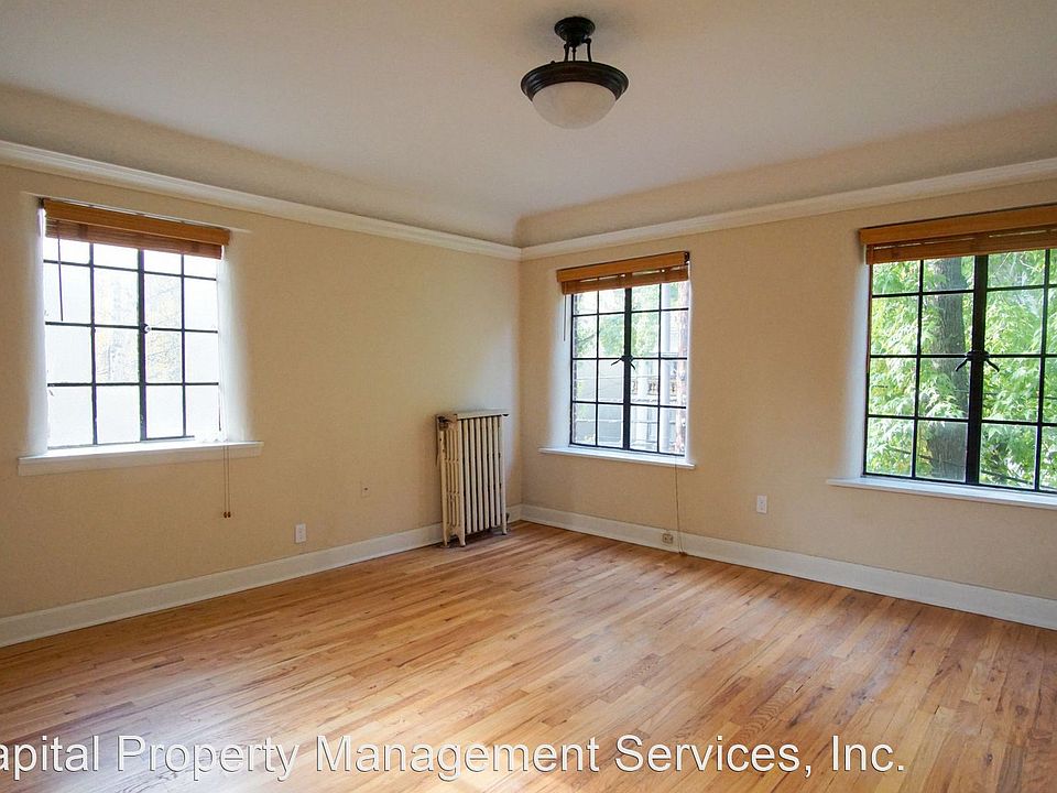 1st image of 2284 NW Everett St #206