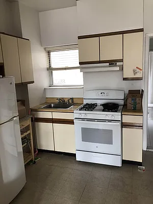 Rented by Irene Mihalios, LREB | media 33