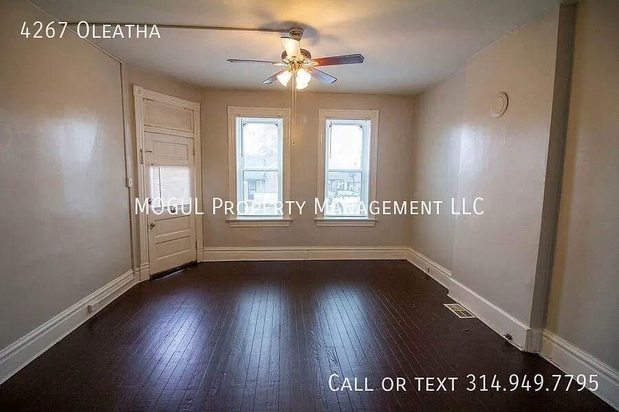 Pawsitively Perfect in Tower Grove South! Dog Friendly with a Fenced Yard! — Photo 3