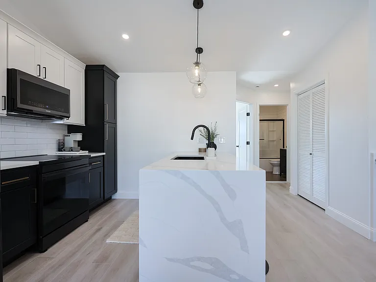 1369 Park Ave — Photo 8