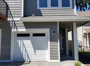 1207 E St SE #1, Lacey, WA 98503
