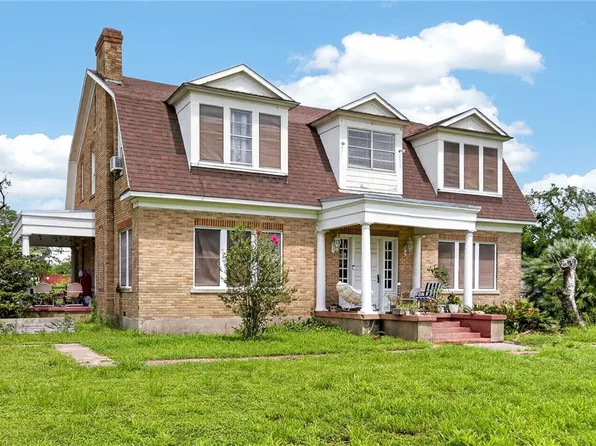119 E Houston St, Refugio, TX 78377