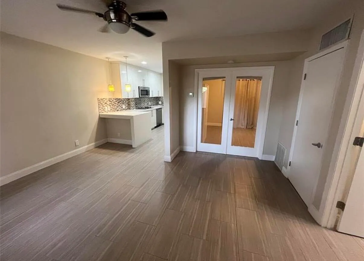 1 bed, 1.0 bath, 7037 sqft, $1,949 — Photo 4