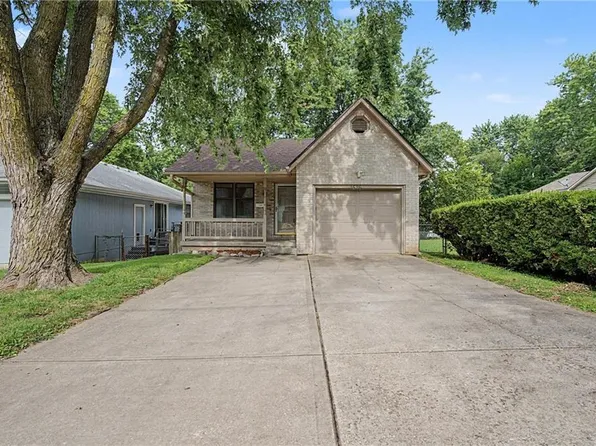 1526 N Pleasant St, Independence, MO 64050