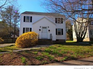 345 High St, Fairfield, CT 06824