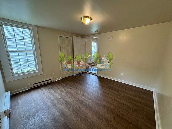 4th image of 425 1/2 N Wellons St