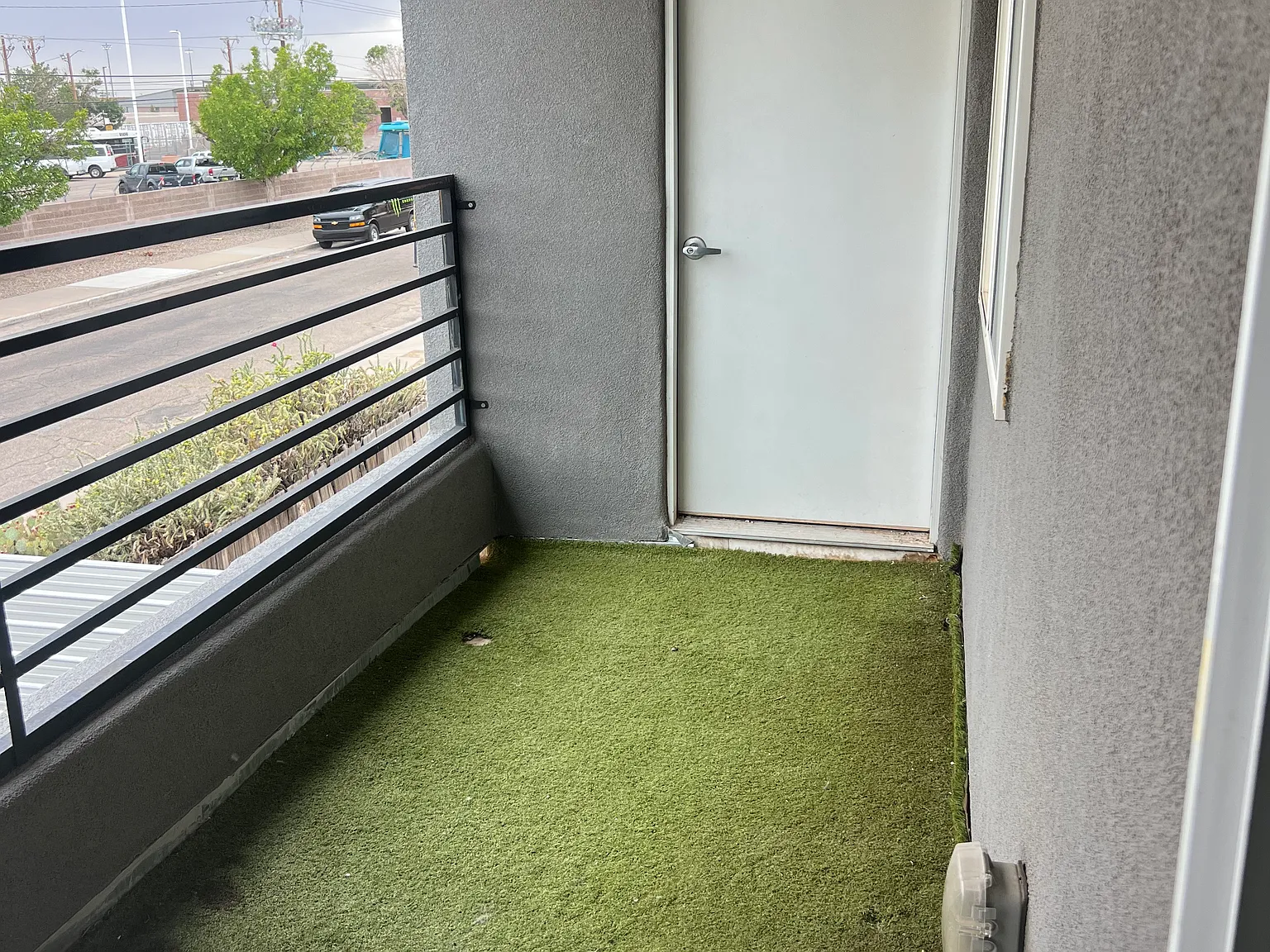 3 bed, 2.5 bath, 2000 sqft, $2,000 — Photo 1