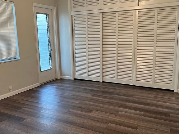 4th image of 2072 NE 169th St APT 1