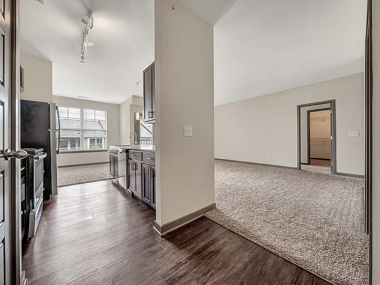 Avellan Springs Apartments — Photo 10