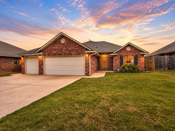 528 Loyd Ln, Moore, OK 73160