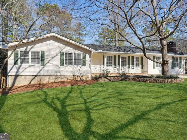 1900 Maxine Ln, Douglasville, GA 30135