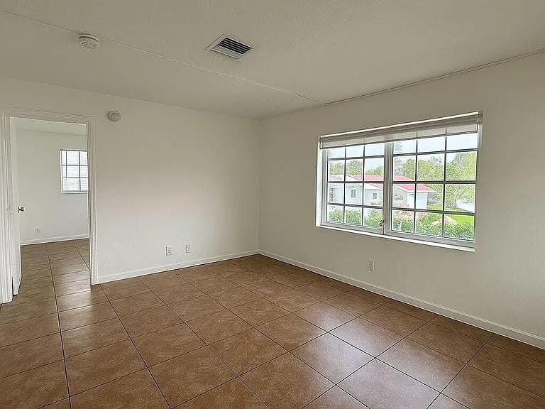 1671 NE 33rd St #1 — Photo 13