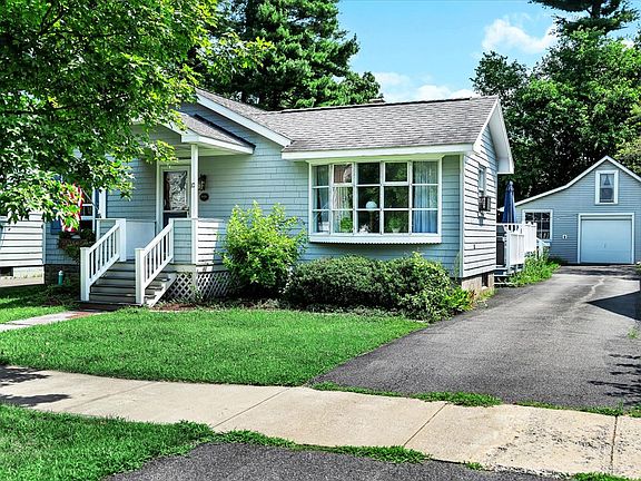 2nd image of 10 Ritchie Pl