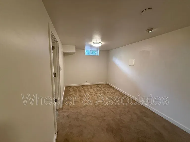 1575 S 800 E — Photo 13