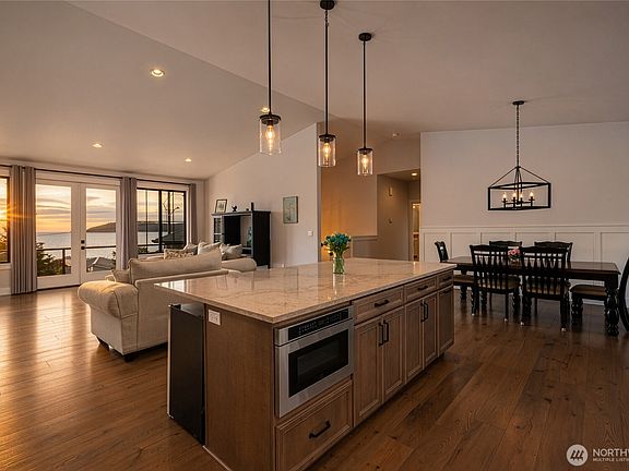 5th image of 4616 Anaco Beach Road