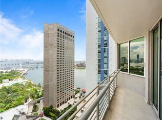 325 Biscayne Blvd, Miami, FL 33137