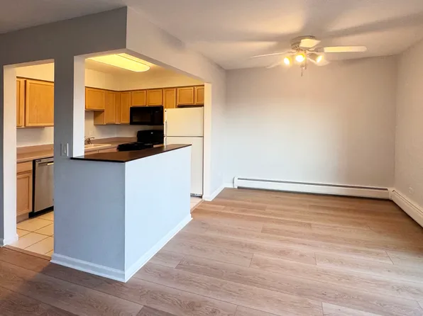 995 S Court Of Shorewood APT 3B, Vernon Hills, IL 60061
