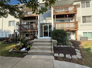 2225 Coach Dr APT L, Dayton, OH 45440