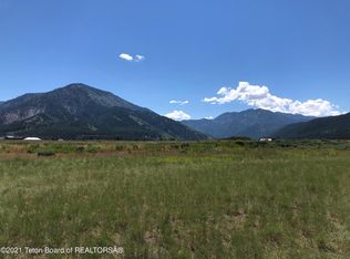 4 Columbine St, Alpine, WY 83128