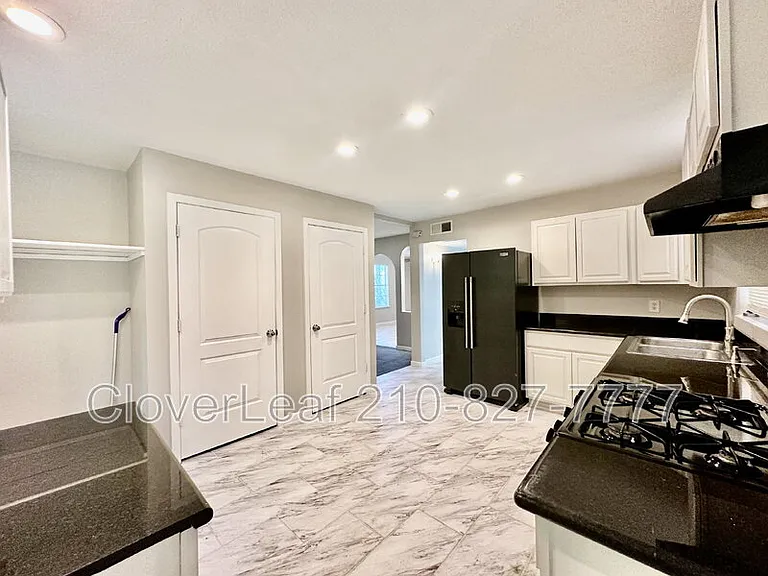 214 Basswood Dr — Photo 9