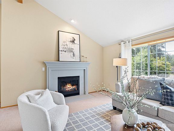 4th image of 2315 22nd Avenue Ct NW