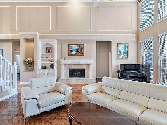 5th image of 132 Kingsridge Dr