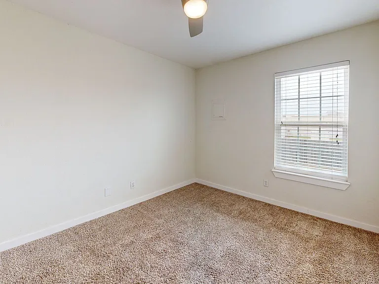 Bennett Ridge Apartments — Photo 34