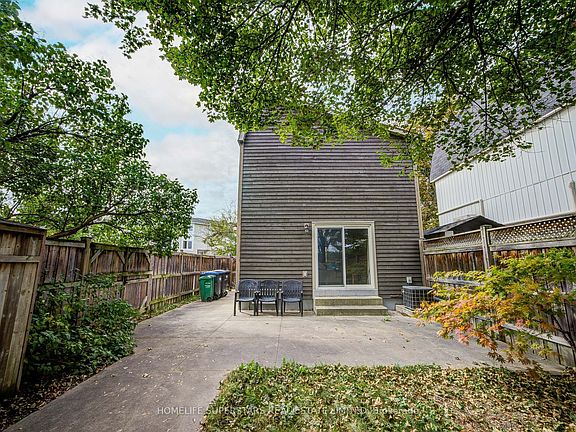 2nd image of 50 Hoskins Sq
