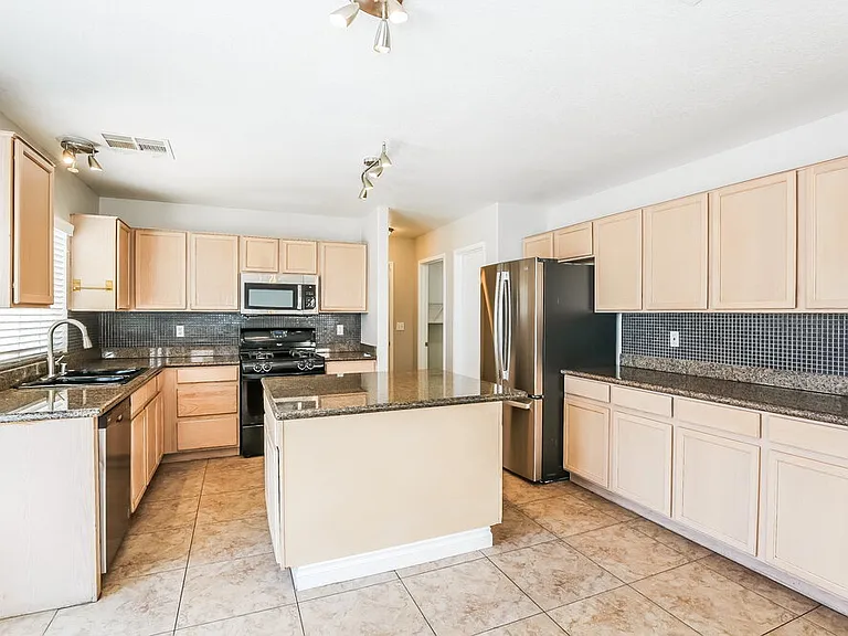 4455 Scarlet Sea Ave — Photo 9