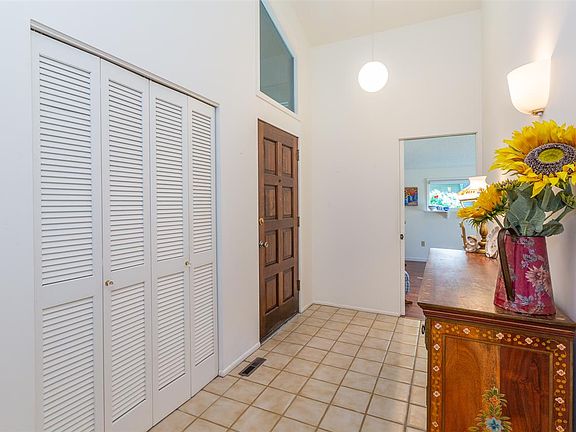 2nd image of 1811 E Rockwood Blvd