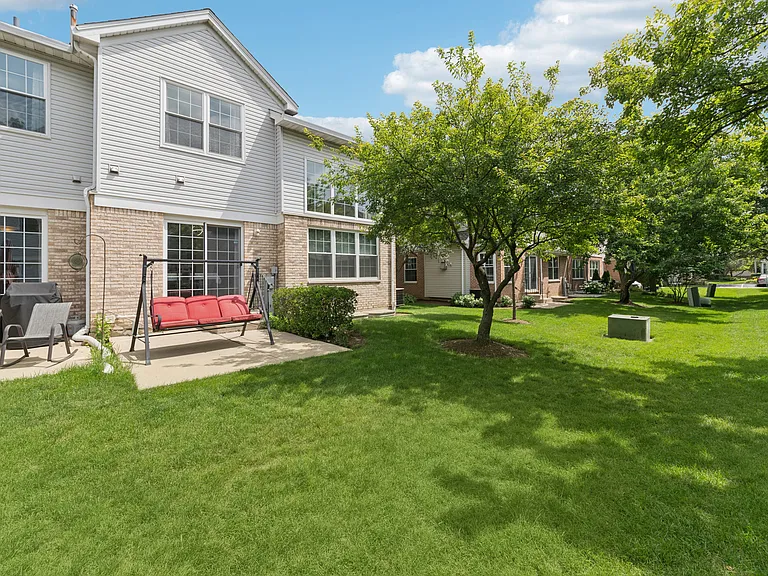 122 Bay Dr — Photo 14