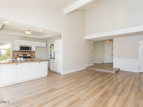 5th image of 3019 Sierra Dr
