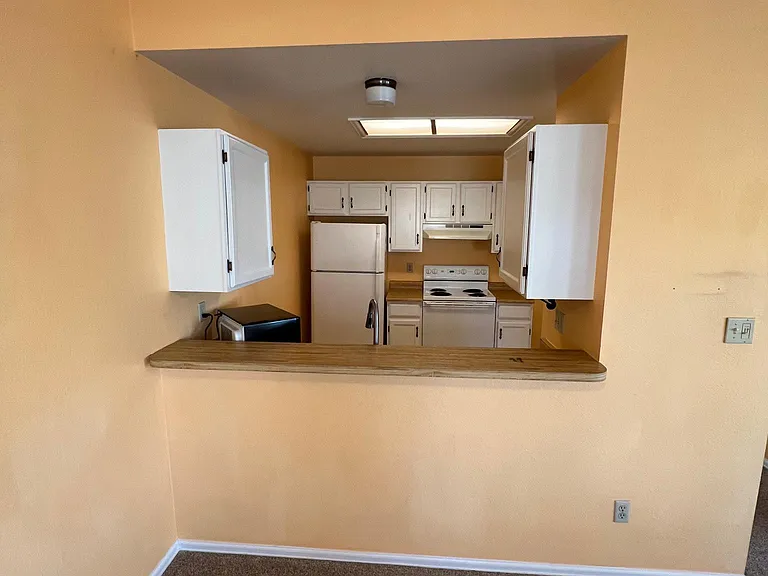 886 London Green Way — Photo 6