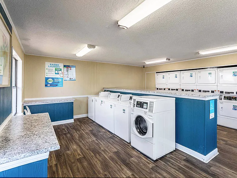 Willow Trail Apartments — Photo 30