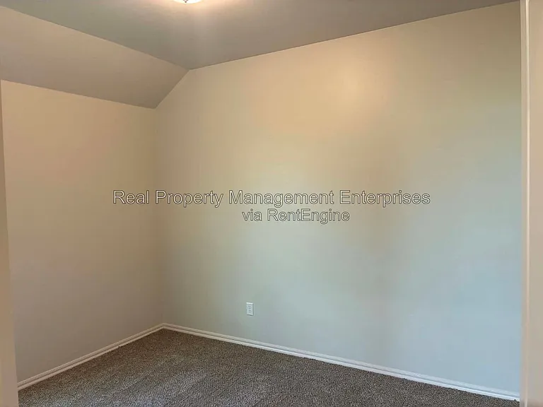 343751 E 870th Rd — Photo 17
