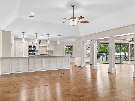 5th image of 14 Victoria Dr