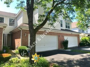 284 Bay Dr, Itasca, IL 60143