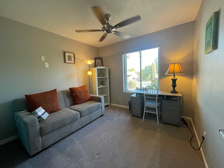 833 E Marconi Ave — Photo 18
