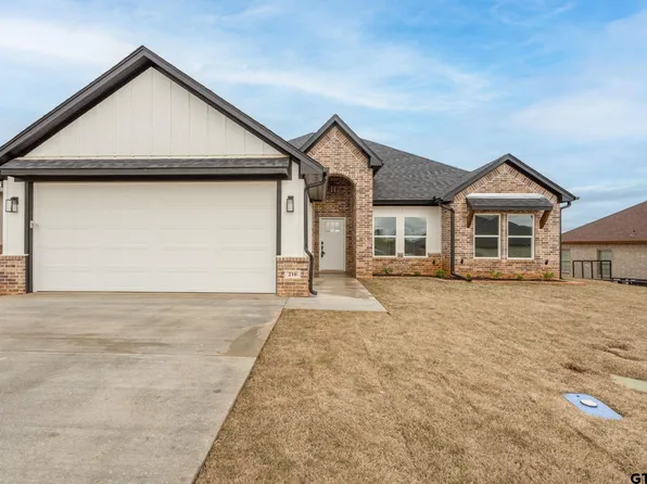210 Nolan Farms Blvd, Winona, TX 75792