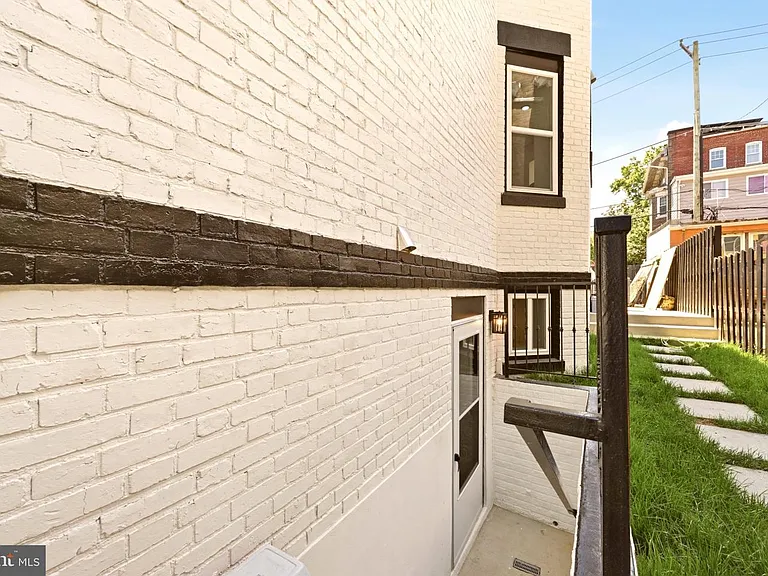 724 Rock Creek Church Rd NW #B — Photo 11