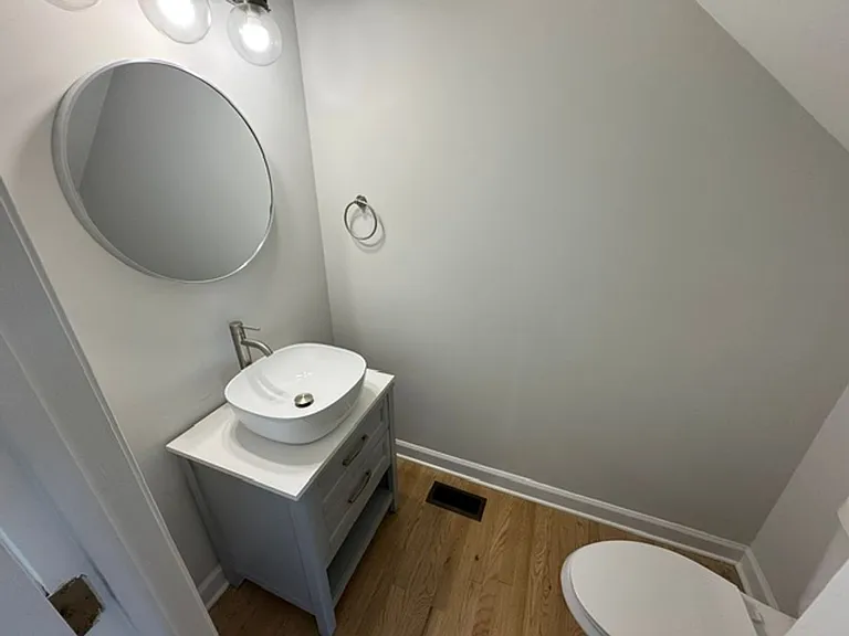 113 Ashton Ln — Photo 8