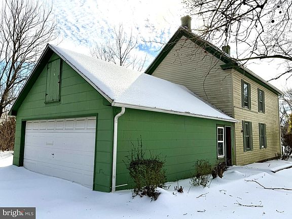 2nd image of 315 Cool Spring Rd