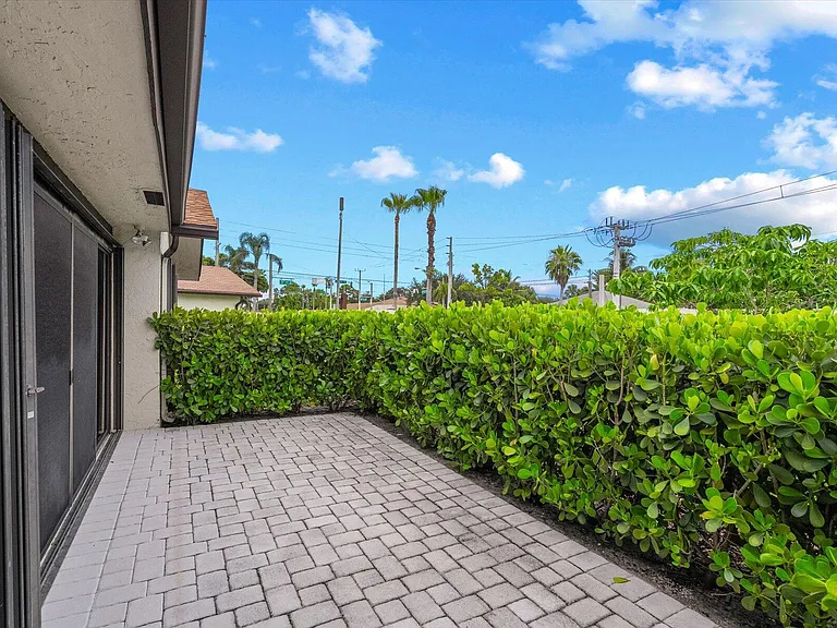 6510 Olivewood Cir — Photo 25
