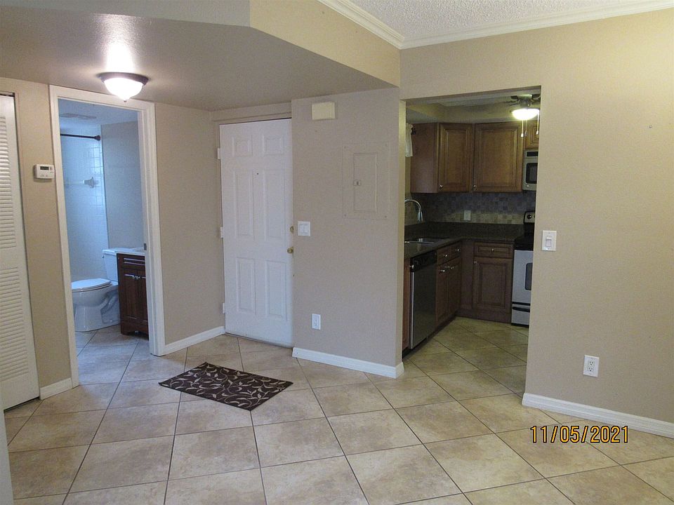1st image of 1628 SE Green Acres Cir APT I101