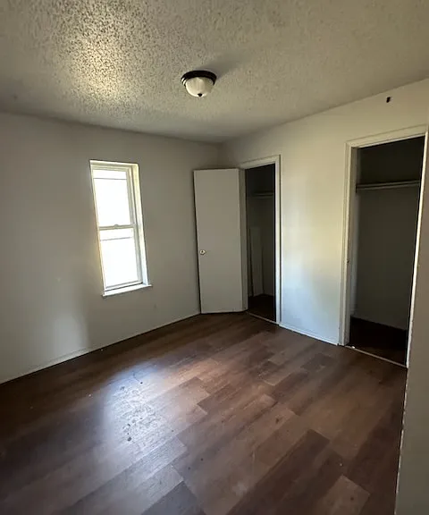 1509 Hardwood Grove St — Photo 3