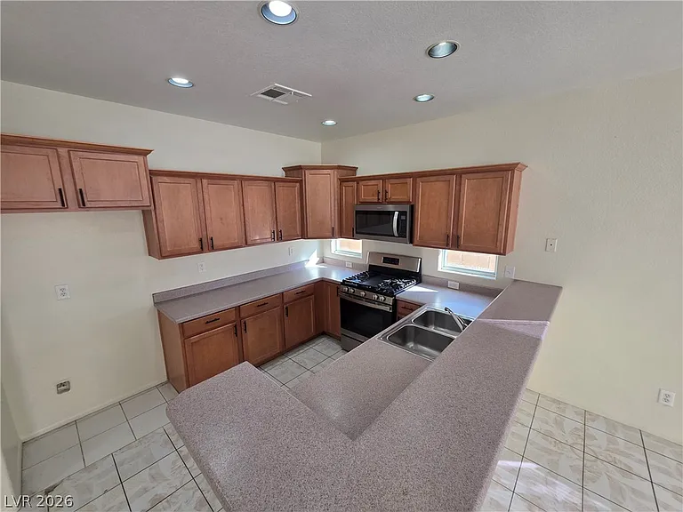 731 Emerald Idol Pl — Photo 28